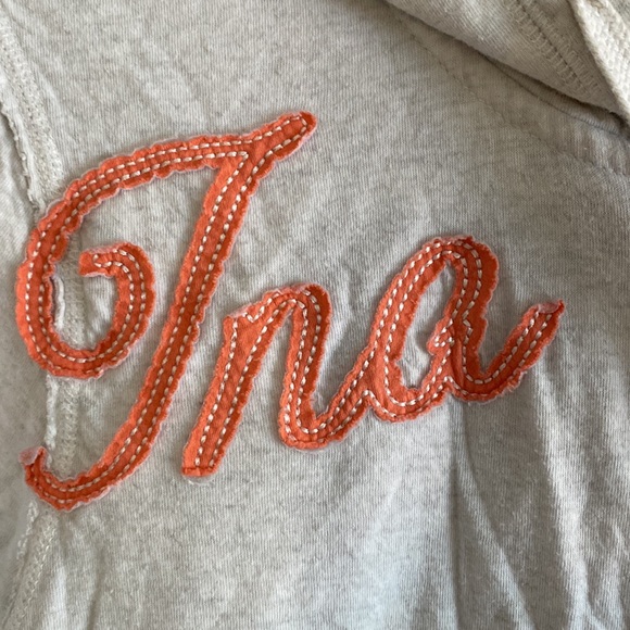 Aritzia TNA short sleeve zippered sweater with hood and pockets size L - Picture 6 of 9